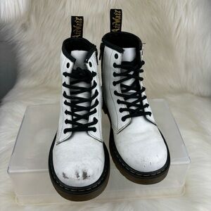 DR.MARTENS 1460J LACE UP BOOTS SIZE 2